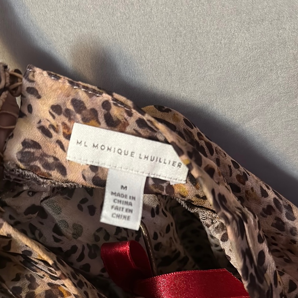 ML Monique Lhuillier Ruched Leopard Blouse - Picture 6 of 9